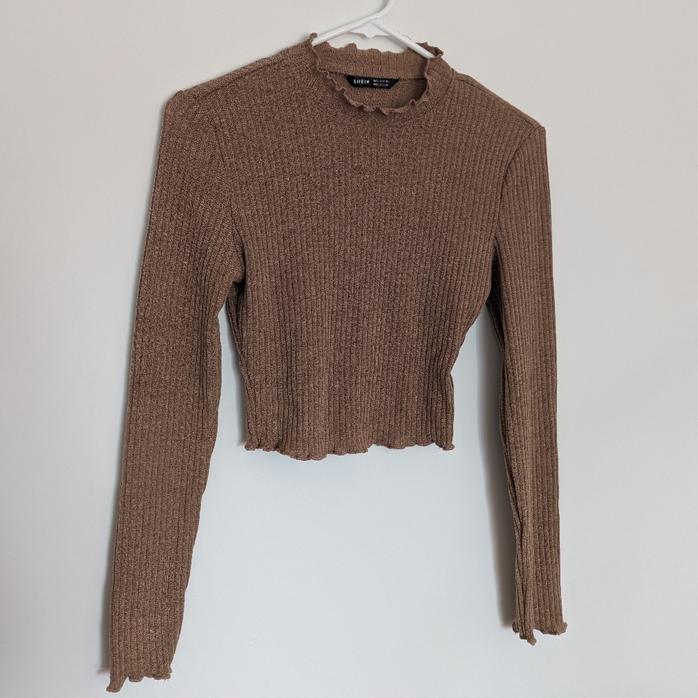 Long sleeve crop top